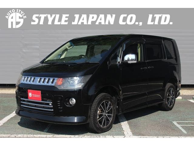 Mitsubishi DELICA D:5 2015 — фото автомобиля 1