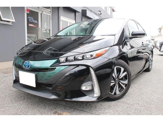 Toyota PRIUS PHV 2018 — фото автомобиля 1