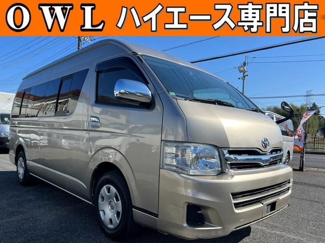 Toyota HIACE WAGON 2012 — фото автомобиля