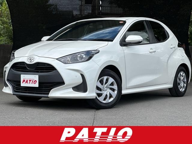 Toyota YARIS 2022 — фото автомобиля