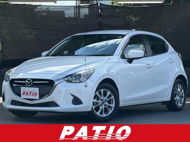 Mazda DEMIO 2016 — фото автомобиля 1