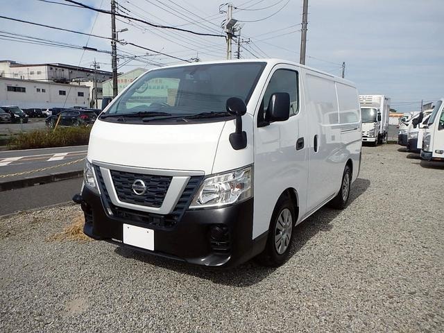 Nissan NV350CARAVAN VAN 2020 — фото автомобиля