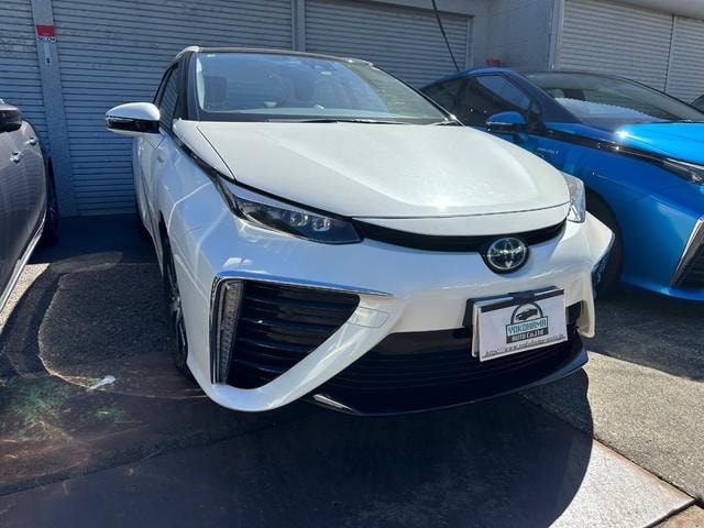 Toyota MIRAI 2016 — фото автомобиля