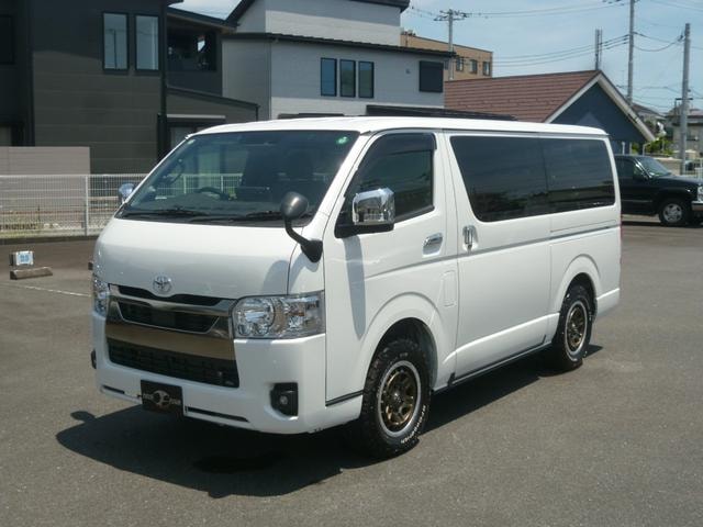 Toyota HIACE VAN 2025 — фото автомобиля