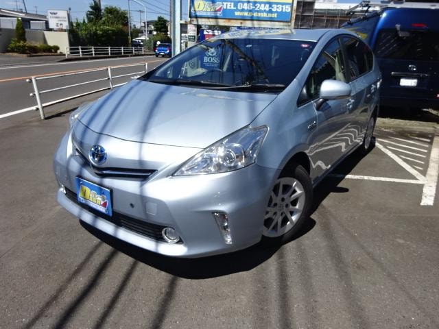 Toyota PRIUS ALPHA 2012 — фото автомобиля 1
