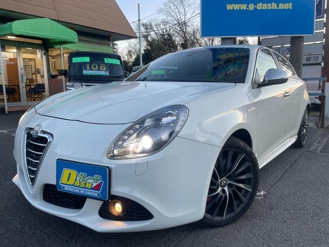 Alfa Romeo GIULIETTA 2012 — фото автомобиля 1