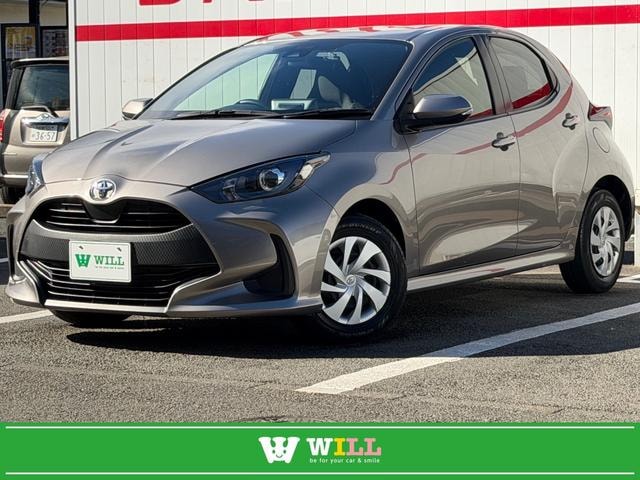 Toyota YARIS 2022 — фото автомобиля