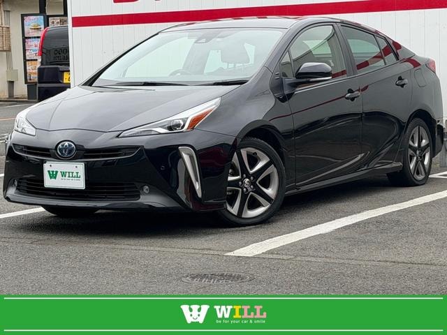 Toyota PRIUS 2021 — фото автомобиля 1