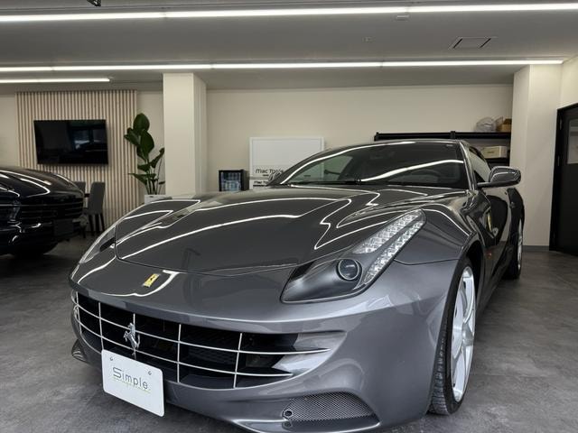 Ferrari FF 2011 — фото автомобиля