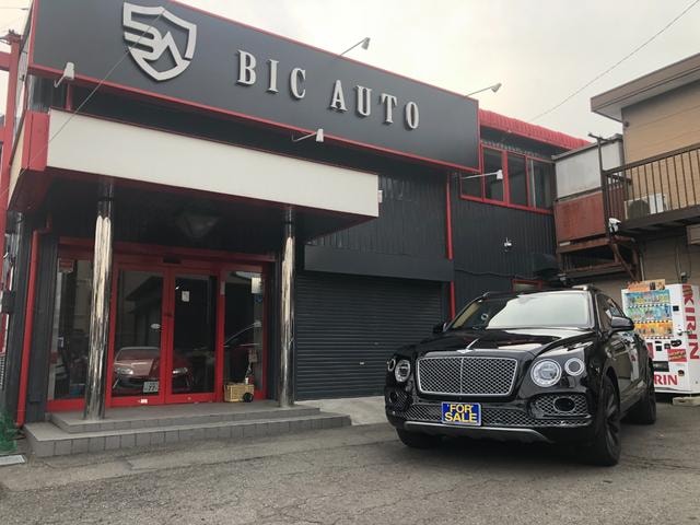 Bentley BENTAYGA 2018 — фото автомобиля