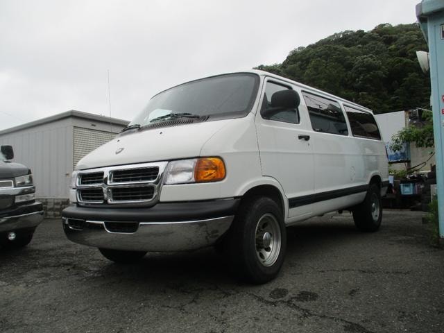 Dodge VAN 2002 — фото автомобиля 1