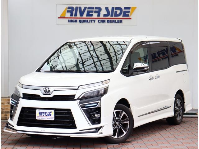 Toyota VOXY 2021 — фото автомобиля 1