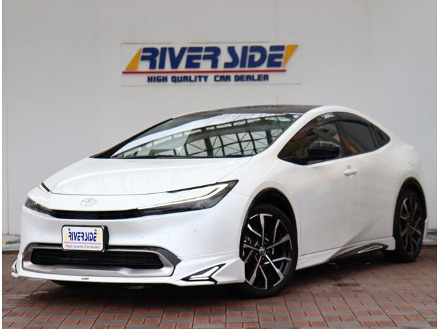 Toyota PRIUS 2024 — фото автомобиля
