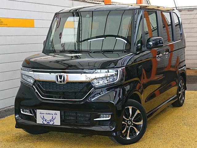 Honda N-BOX CUSTOM 2020 — фото автомобиля 1