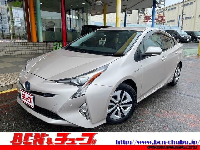 Toyota PRIUS 2016 — фото автомобиля 1