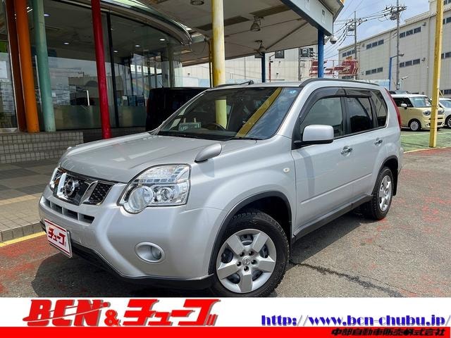 Nissan X-TRAIL 2013 — фото автомобиля