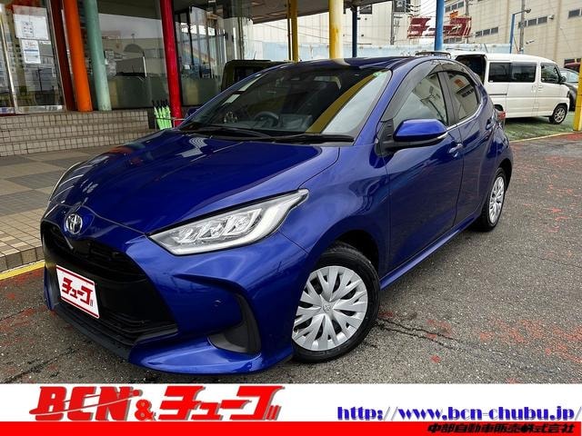 Toyota YARIS 2023 — фото автомобиля 1