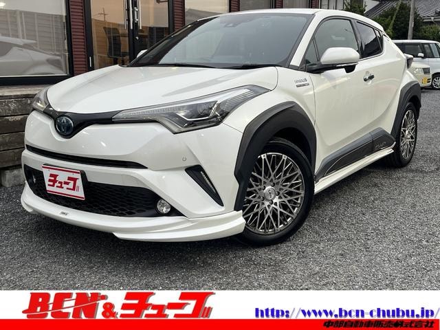 Toyota C-HR 2018 — фото автомобиля