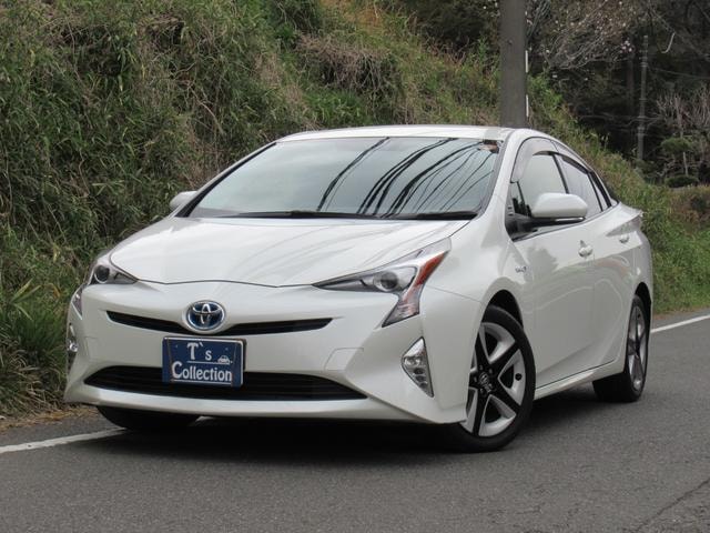 Toyota PRIUS 2016 — фото автомобиля 1