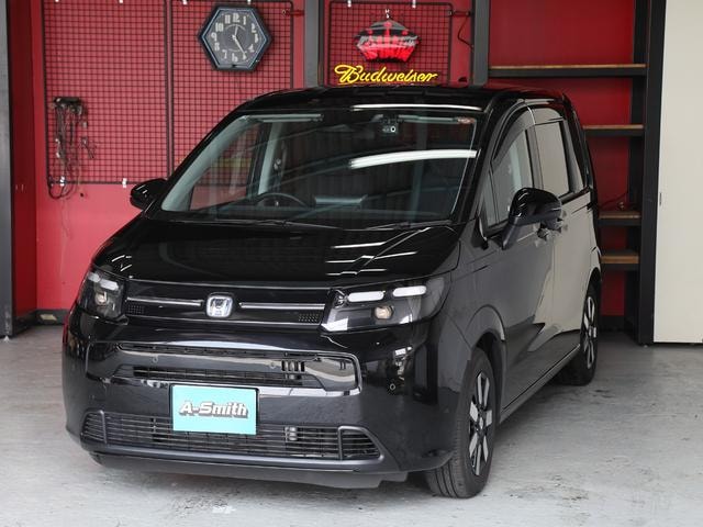 Honda FREED 2025 — фото автомобиля 1