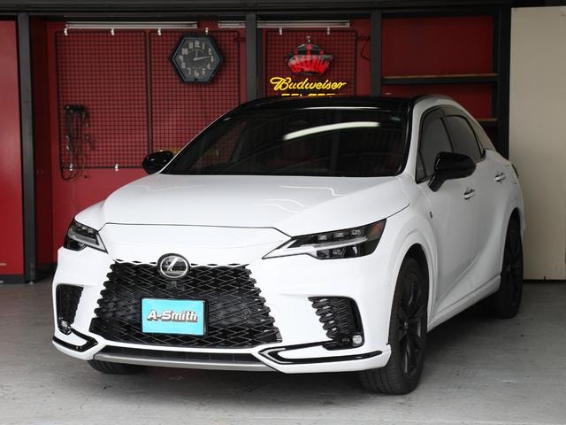 Lexus RX 2023 — фото автомобиля