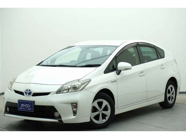 Toyota PRIUS 2012 — фото автомобиля 1