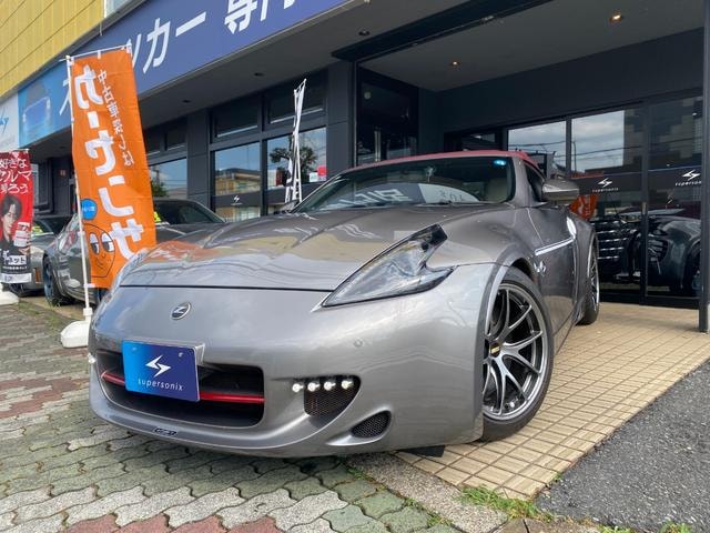 Nissan FAIRLADY Z 2010 — фото автомобиля