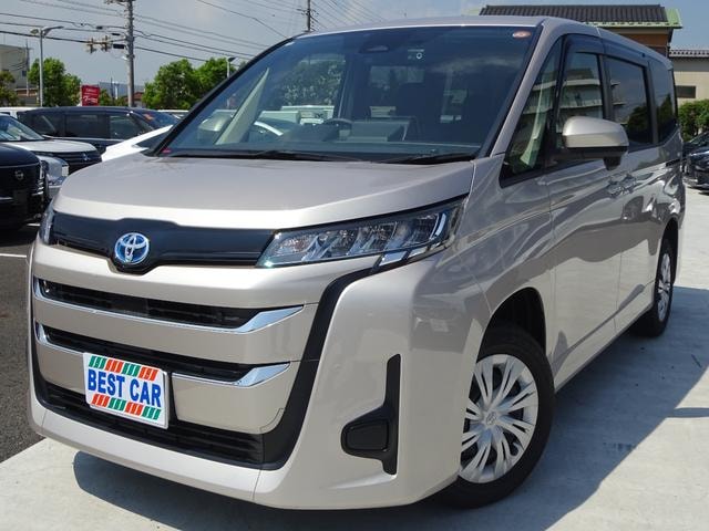 Toyota NOAH 2025 — фото автомобиля