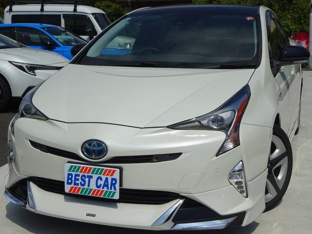 Toyota PRIUS 2018 — фото автомобиля 1