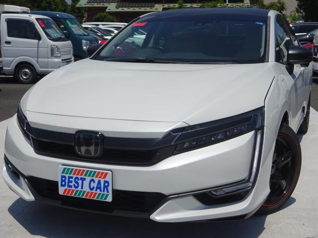 Honda CLARITY PHEV 2018 — фото автомобиля