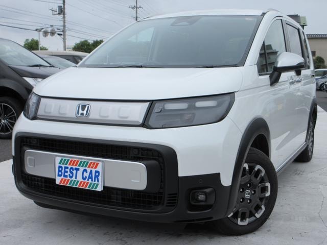 Honda FREED 2025 — фото автомобиля 1