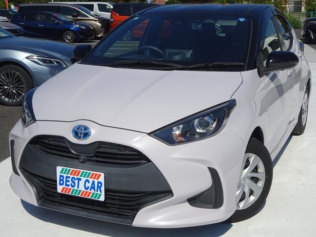 Toyota YARIS 2020 — фото автомобиля