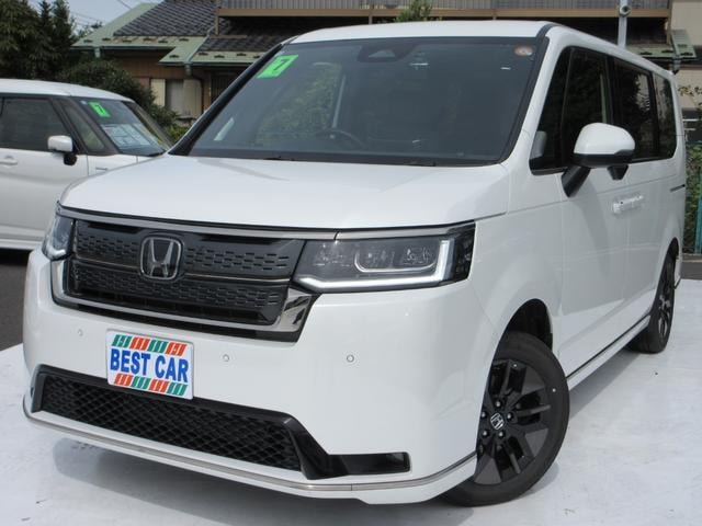 Honda STEPWAGON 2025 — фото автомобиля 1