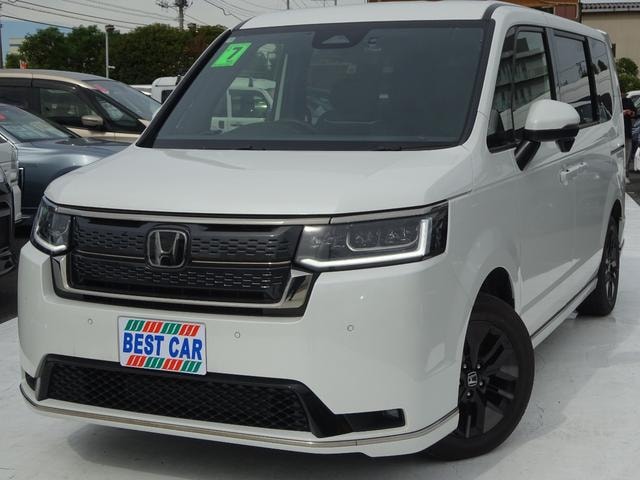 Honda STEPWAGON 2025 — фото автомобиля 1