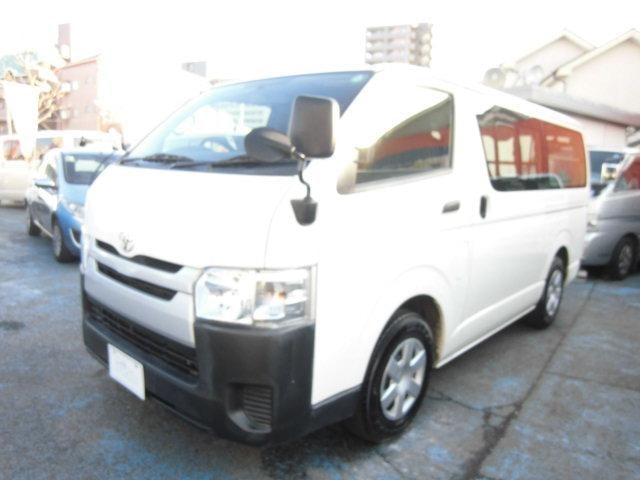 Toyota HIACE VAN 2017 — фото автомобиля
