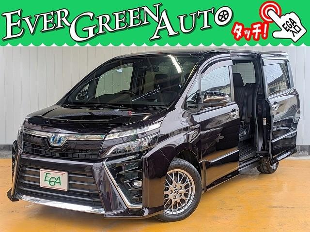 Toyota VOXY 2018 — фото автомобиля 1
