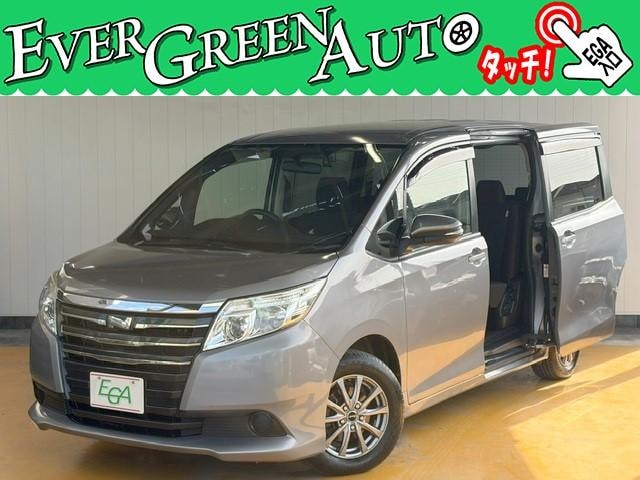 Toyota NOAH 2015 — фото автомобиля