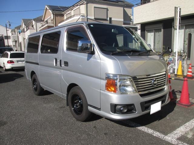Nissan CARAVAN 2010 — фото автомобиля 1