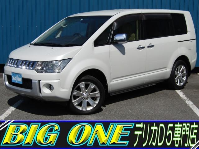 Mitsubishi DELICA D:5 2013 — фото автомобиля