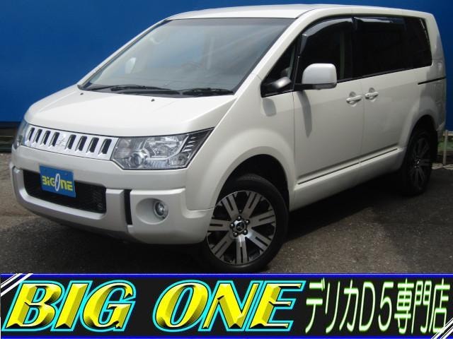Mitsubishi DELICA D:5 2016 — фото автомобиля 1