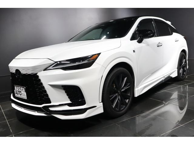 Lexus RX 2025 — фото автомобиля 1