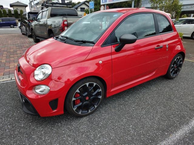 Abarth 595 2020 — фото автомобиля 1