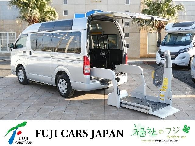 Toyota HIACE VAN 2013 — фото автомобиля 1