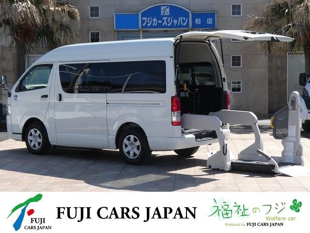 Toyota HIACE VAN 2020 — фото автомобиля 1