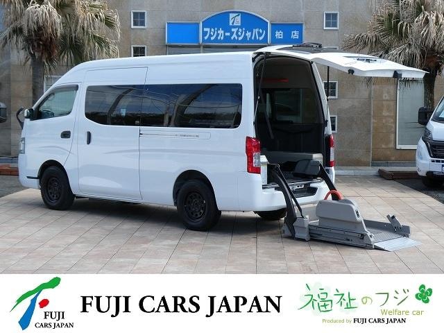 Nissan NV350CARAVAN VAN 2013 — фото автомобиля 1