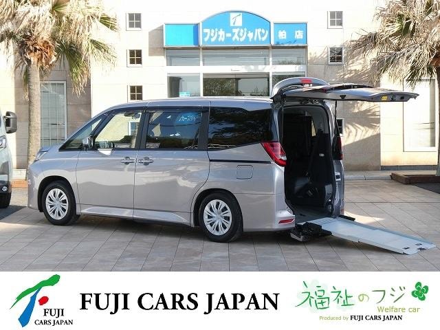 Toyota NOAH 2024 — фото автомобиля 1