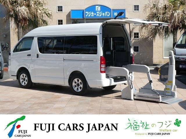 Toyota HIACE VAN 2010 — фото автомобиля