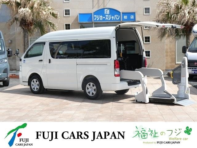Toyota HIACE VAN 2018 — фото автомобиля 1