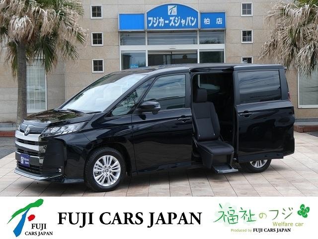 Toyota NOAH 2025 — фото автомобиля