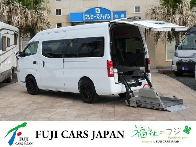Nissan NV350CARAVAN VAN 2015 — фото автомобиля